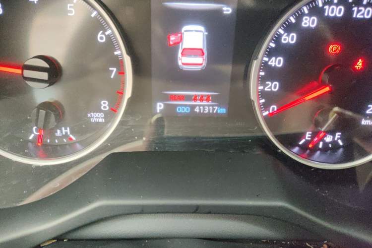 Used Toyota Wildlander 2023 2.0L CVT Two-Wheel Drive Leading Edition Odometer Close Up
