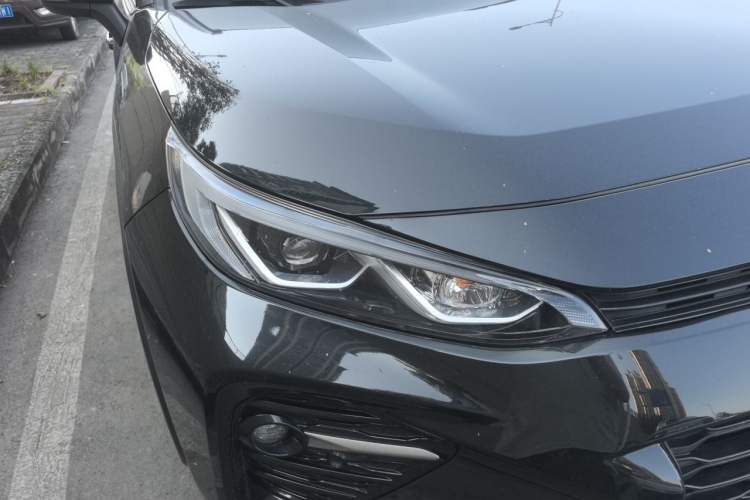 Used Toyota Wildlander 2023 2.0L CVT Four-Wheel Drive Luxury PLUS Edition Right Front Headlight
