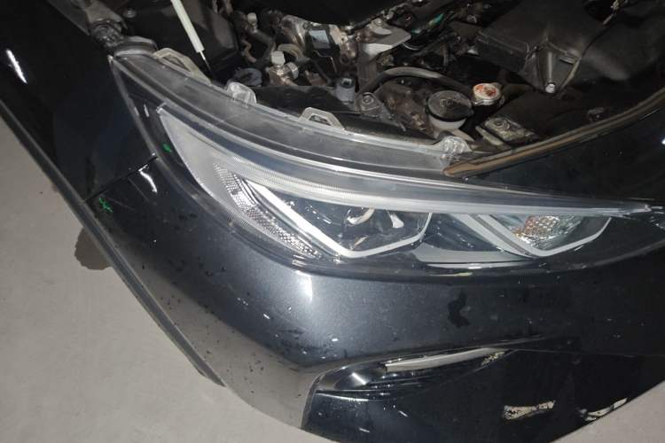 Used Toyota Wildlander 2023 2.0L CVT Two-Wheel Drive Luxury PLUS Edition Right Front Headlight