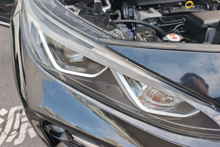 Used Toyota Wildlander 2023 2.0L CVT Four-Wheel Drive Luxury PLUS Edition Right Front Headlight