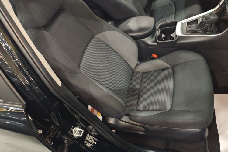 Used Toyota Wildlander 2023 2.0L CVT Two-Wheel Drive Leading Edition Right Front Seat