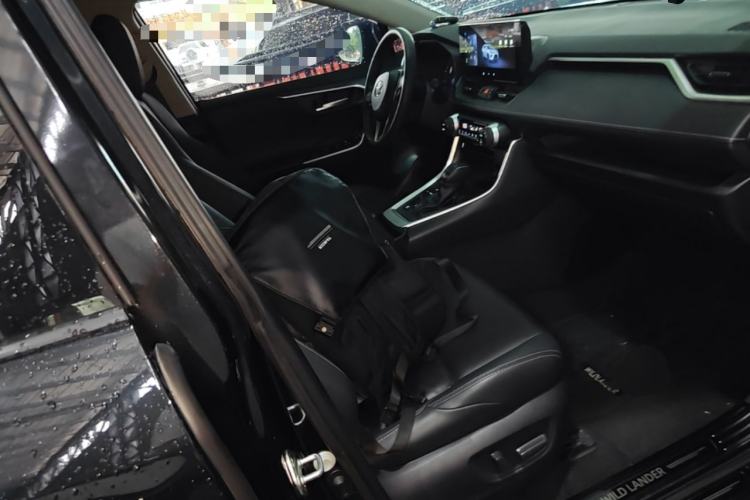 Used Toyota Wildlander 2023 Dual-Motor 2.5L E-CVT Two-Wheel Drive Luxury PLUS Edition Right Front Seat