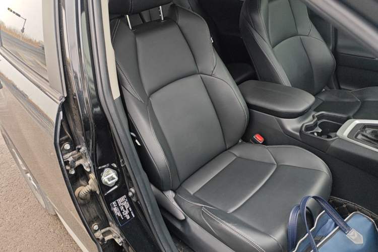 Used Toyota Wildlander 2023 2.0L CVT Two-Wheel Drive Urban Edition Right Front Seat