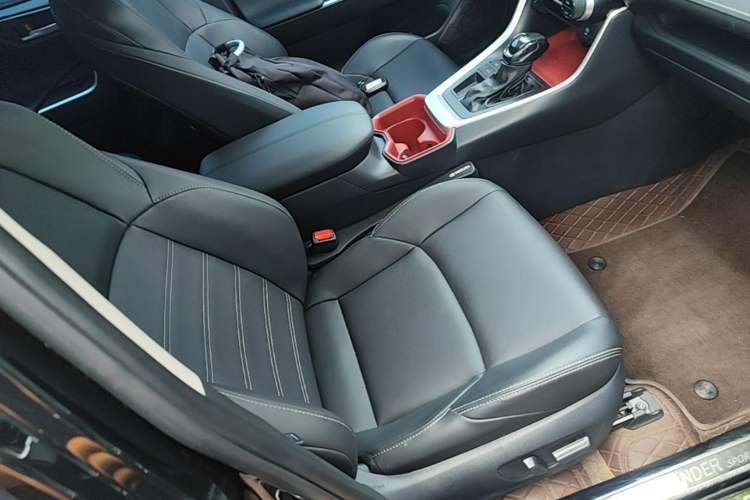 Used Toyota Wildlander 2023 2.0L CVT Two-Wheel Drive Luxury PLUS Edition Right Front Seat