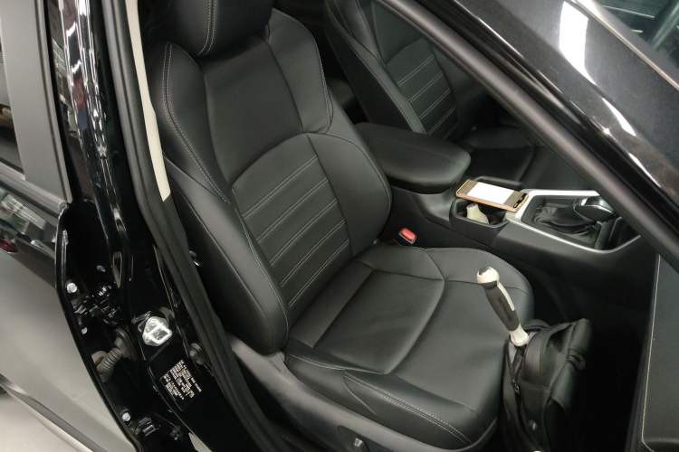 Used Toyota Wildlander 2023 2.0L CVT Two-Wheel Drive Luxury PLUS Edition Right Front Seat