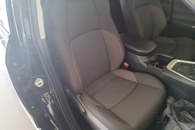 Used Toyota Wildlander 2023 2.0L CVT Two-Wheel Drive Leading Edition Right Front Seat