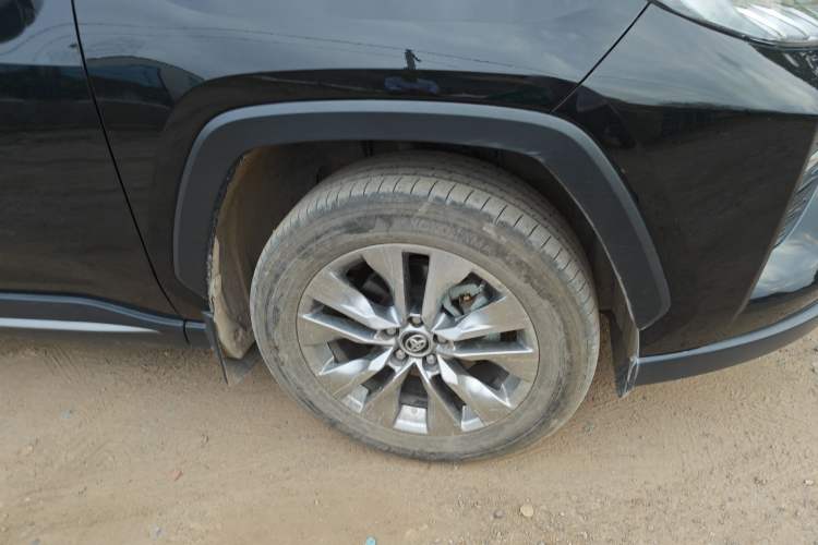 Used Toyota Wildlander 2023 2.0L CVT Two-Wheel Drive Leading Edition Right Front Wheel Hub