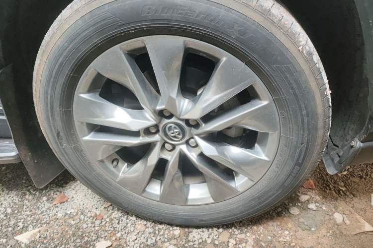 Used Toyota Wildlander 2023 2.0L CVT Two-Wheel Drive Leading Edition Right Front Wheel Hub