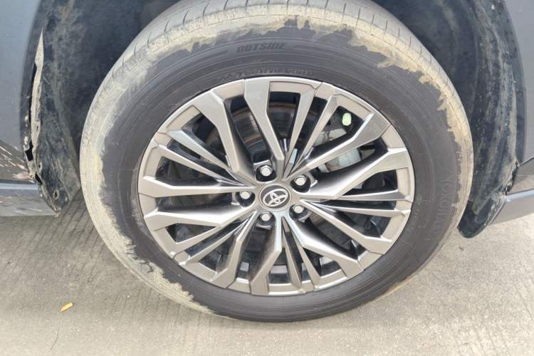 Used Toyota Wildlander 2023 2.0L CVT Two-Wheel Drive Luxury PLUS Edition Right Front Wheel Hub