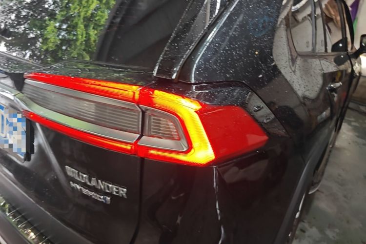 Used Toyota Wildlander 2023 Dual-Motor 2.5L E-CVT Two-Wheel Drive Luxury PLUS Edition Right Rear Taillight