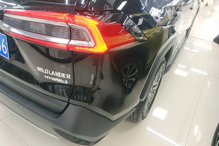 Used Toyota Wildlander 2023 Dual-Motor 2.5L E-CVT Four-Wheel Drive Prestige Edition Right Rear Taillight