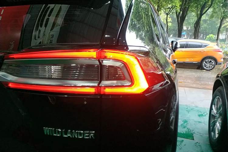 Used Toyota Wildlander 2023 2.0L CVT Two-Wheel Drive Luxury PLUS Edition Right Rear Taillight