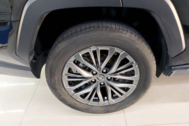 Used Toyota Wildlander 2023 Dual-Motor 2.5L E-CVT Two-Wheel Drive Luxury PLUS Edition Right Rear Wheel Hub