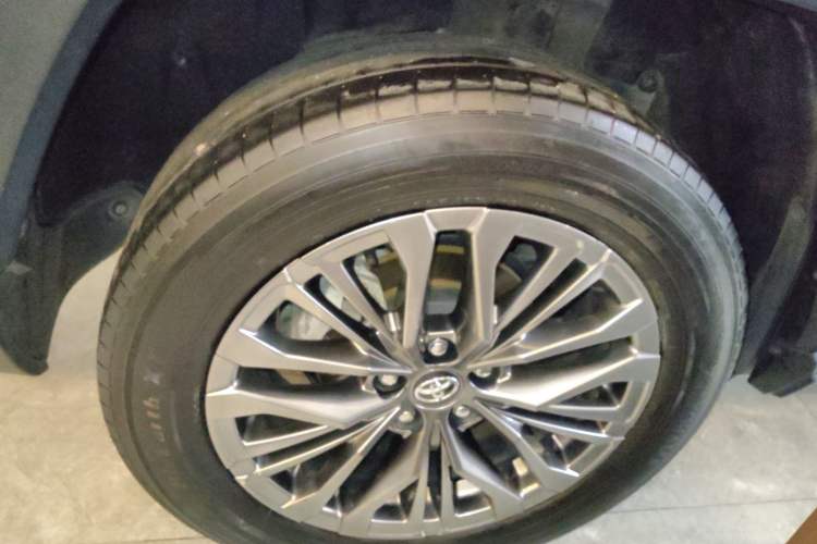 Used Toyota Wildlander 2023 Dual-Motor 2.5L E-CVT Two-Wheel Drive Luxury PLUS Edition Right Rear Wheel Hub