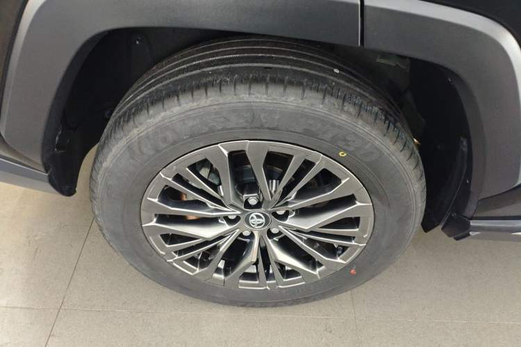Used Toyota Wildlander 2023 Dual-Motor 2.5L E-CVT Four-Wheel Drive Prestige Edition Right Rear Wheel Hub