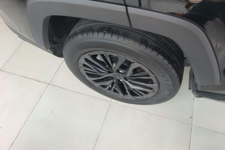 Used Toyota Wildlander 2023 2.0L CVT Two-Wheel Drive Luxury PLUS Edition Right Rear Wheel Hub