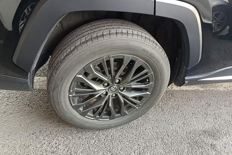 Used Toyota Wildlander 2023 Dual-Motor 2.5L E-CVT Four-Wheel Drive Prestige Edition Right Rear Wheel Hub