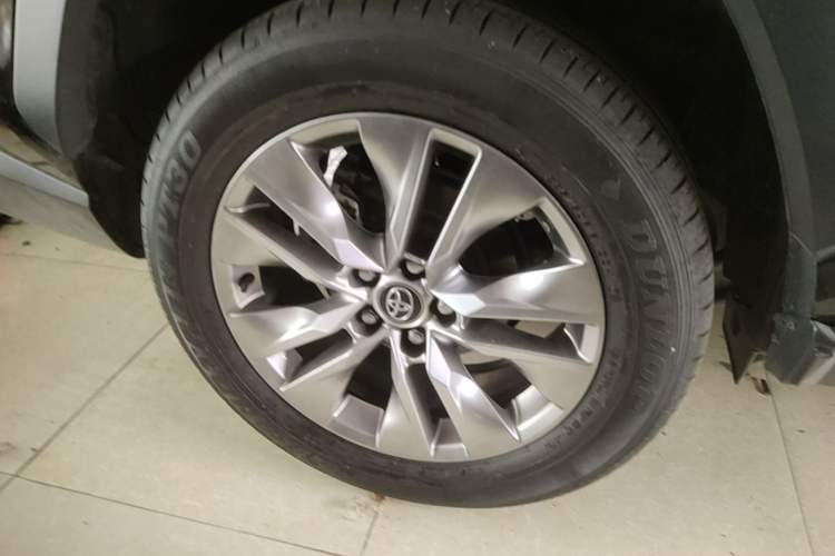Used Toyota Wildlander 2023 2.0L CVT Two-Wheel Drive Urban Edition Right Rear Wheel Hub