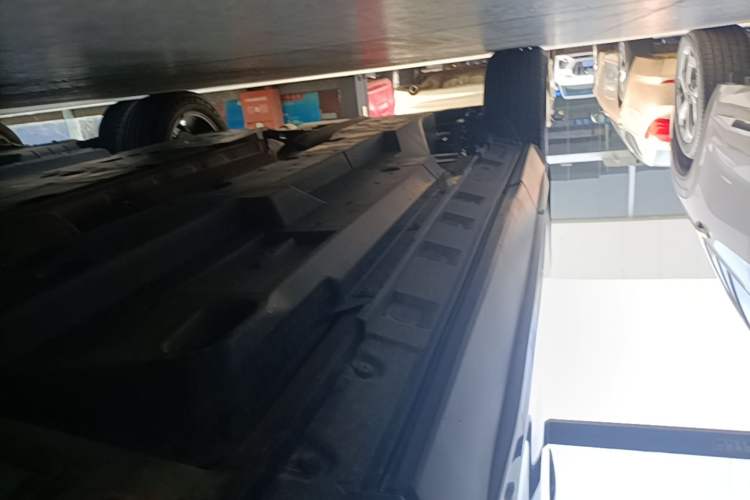 Used Toyota Wildlander 2023 2.0L CVT Two-Wheel Drive Leading Edition Right Side Sill