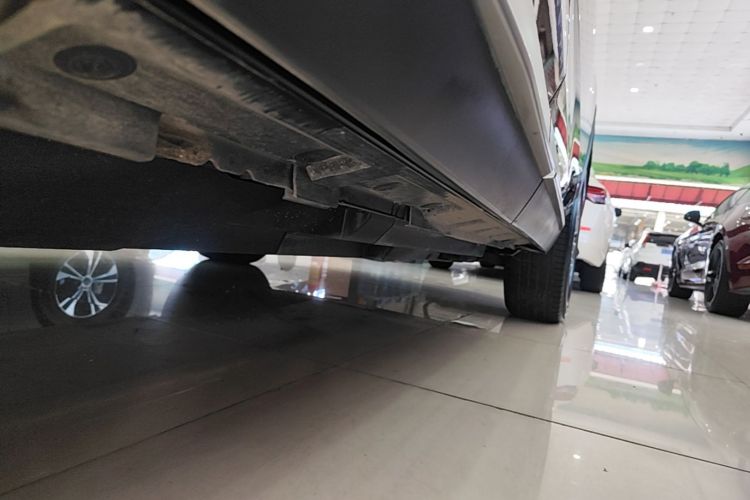Used Toyota Wildlander 2023 2.0L CVT Two-Wheel Drive Luxury PLUS Edition Right Side Sill