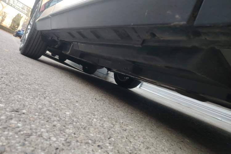 Used Toyota Wildlander 2023 2.0L CVT Four-Wheel Drive Luxury PLUS Edition Right Side Sill
