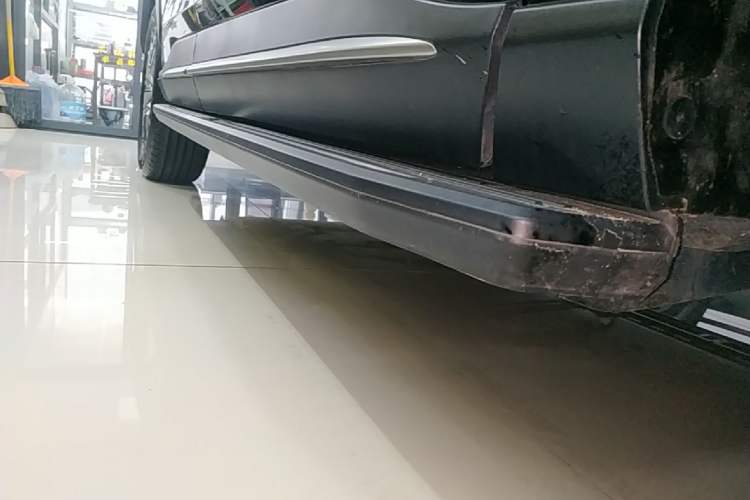 Used Toyota Wildlander 2023 Dual-Motor 2.5L E-CVT Four-Wheel Drive Prestige Edition Right Side Sill