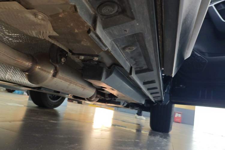 Used Toyota Wildlander 2023 Dual-Motor 2.5L E-CVT Four-Wheel Drive Prestige Edition Right Side Sill