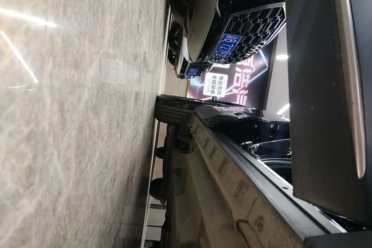 Used Toyota Wildlander 2023 2.0L CVT Two-Wheel Drive Luxury PLUS Edition Right Side Sill