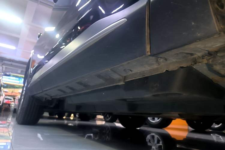 Used Toyota Wildlander 2023 2.0L CVT Two-Wheel Drive Urban Edition Right Side Sill