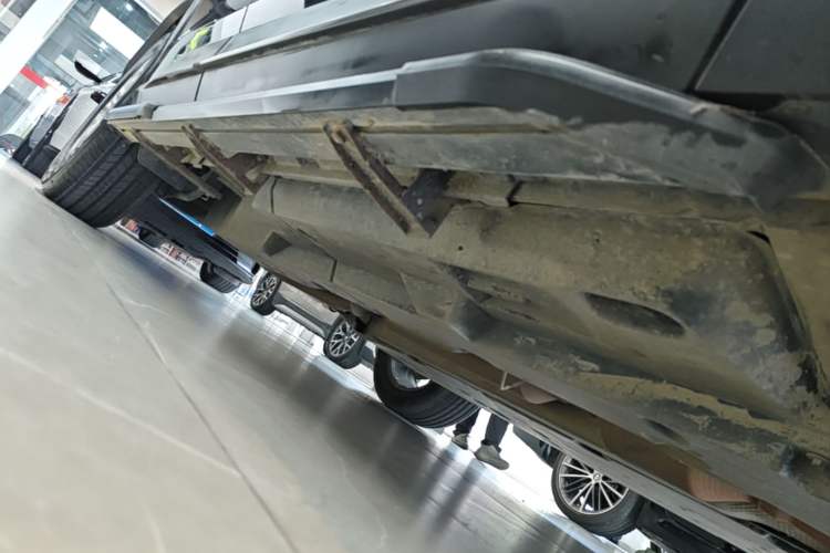 Used Toyota Wildlander 2023 2.0L CVT Two-Wheel Drive Leading Edition Right Side Sill