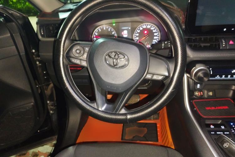 Used Toyota Wildlander 2023 2.0L CVT Two-Wheel Drive Leading Edition Steering Wheel