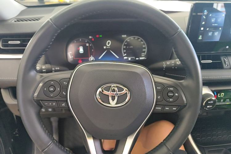 Used Toyota Wildlander 2023 2.0L CVT Two-Wheel Drive Luxury PLUS Edition Steering Wheel