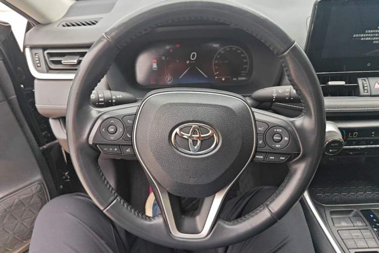Used Toyota Wildlander 2023 2.0L CVT Four-Wheel Drive Luxury PLUS Edition Steering Wheel