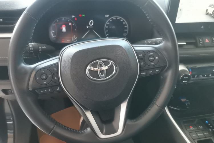 Used Toyota Wildlander 2023 2.0L CVT Two-Wheel Drive Luxury PLUS Edition Steering Wheel