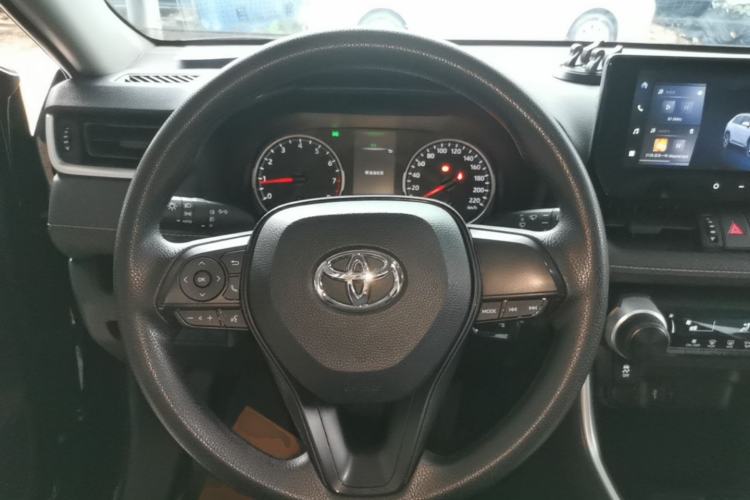 Used Toyota Wildlander 2023 2.0L CVT Two-Wheel Drive Leading Edition Steering Wheel