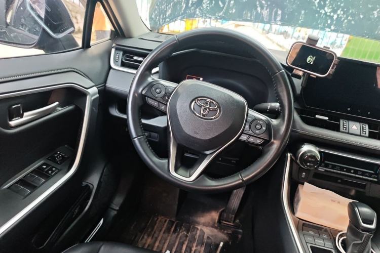 Used Toyota Wildlander 2023 Dual-Engine 2.5L E-CVT Two-Wheel Drive Urban Edition Steering Wheel