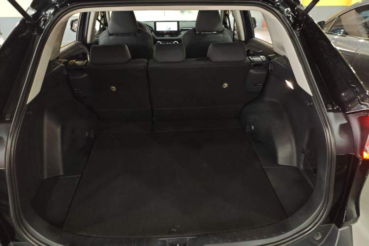 Used Toyota Wildlander 2023 2.0L CVT Two-Wheel Drive Leading Edition Trunk