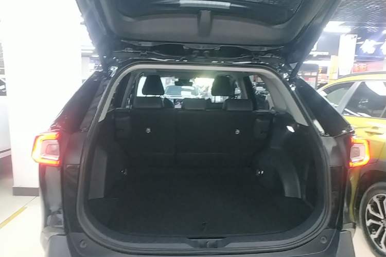 Used Toyota Wildlander 2023 Dual-Motor 2.5L E-CVT Four-Wheel Drive Prestige Edition Trunk