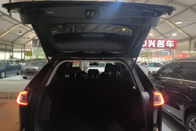 Used Toyota Wildlander 2023 2.0L CVT Two-Wheel Drive Leading Edition Trunk