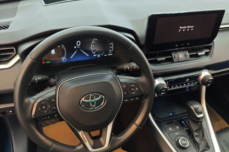 Used Toyota Wildlander 2023 Dual-Motor 2.5L E-CVT Four-Wheel Drive Prestige Edition Center Console