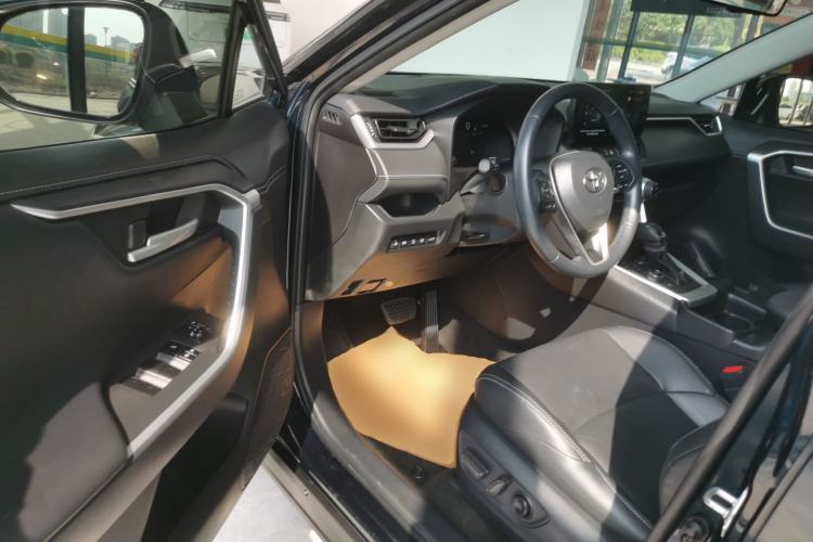 Used Toyota Wildlander 2023 Dual-Motor 2.5L E-CVT Four-Wheel Drive Prestige Edition Driver Seat