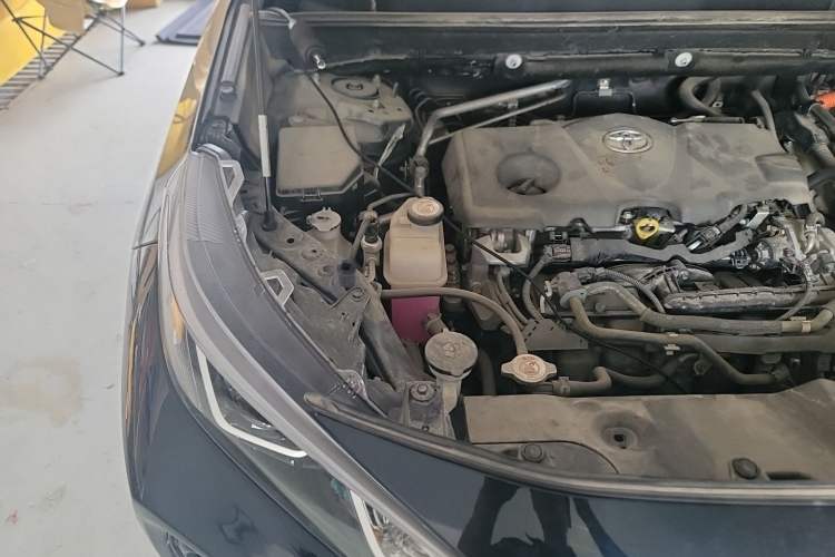 Used Toyota Wildlander 2023 Dual-Motor 2.5L E-CVT Four-Wheel Drive Prestige Edition Engine Bay Right