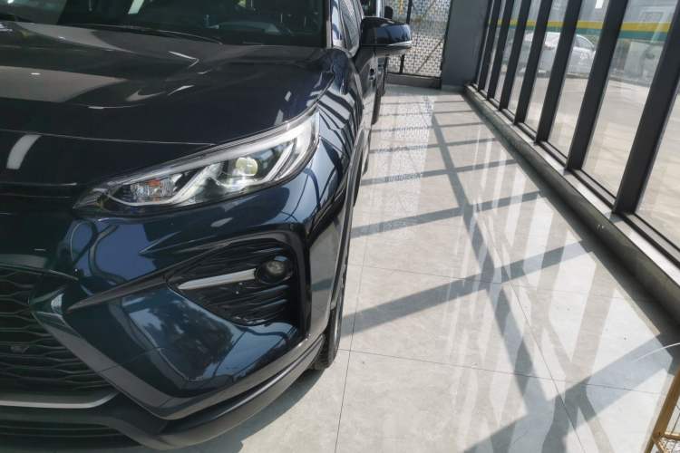Used Toyota Wildlander 2023 Dual-Motor 2.5L E-CVT Four-Wheel Drive Prestige Edition Left Front Headlight