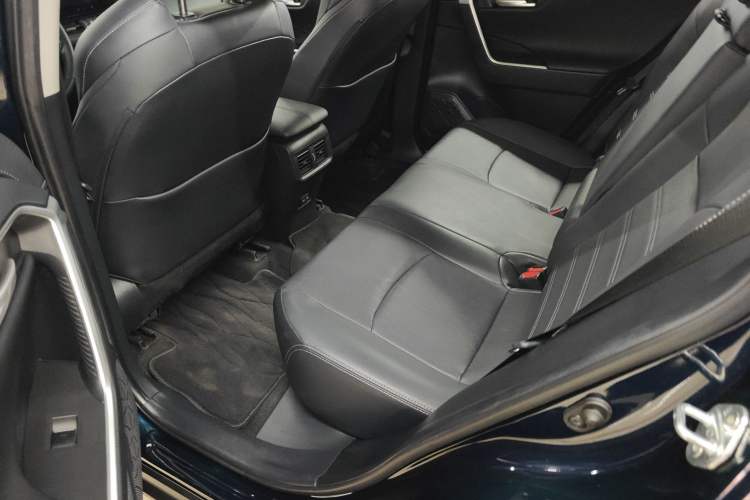 Used Toyota Wildlander 2023 2.0L CVT Four-Wheel Drive Luxury PLUS Edition Left Rear Seat