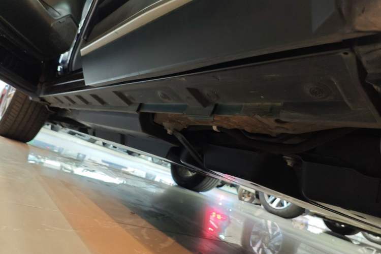 Used Toyota Wildlander 2023 Dual-Motor 2.5L E-CVT Four-Wheel Drive Prestige Edition Left Side Sill