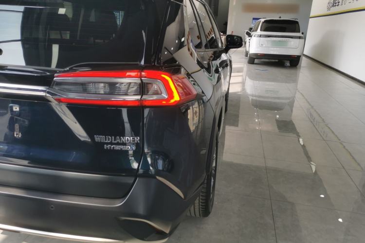Used Toyota Wildlander 2023 Dual-Motor 2.5L E-CVT Four-Wheel Drive Prestige Edition Right Rear Taillight