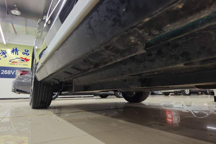 Used Toyota Wildlander 2023 2.0L CVT Four-Wheel Drive Luxury PLUS Edition Right Side Sill