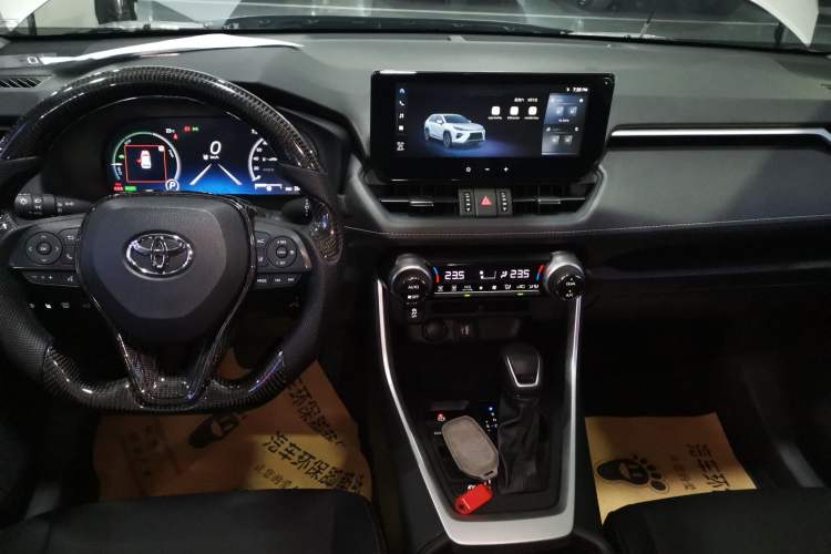 Used Toyota Wildlander 2023 Dual-Motor 2.5L E-CVT Two-Wheel Drive Luxury PLUS Edition Audio And AC Panel