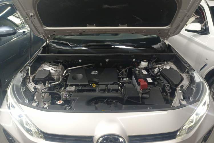 Used Toyota Wildlander 2023 2.0L CVT Four-Wheel Drive Luxury PLUS Edition Engine Bay