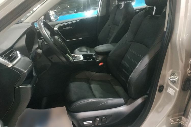 Used Toyota Wildlander 2023 Dual-Motor 2.5L E-CVT Four-Wheel Drive Prestige Edition Left Front Seat